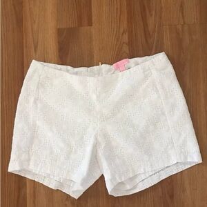 Lily P - White Floral Women's Shorts
